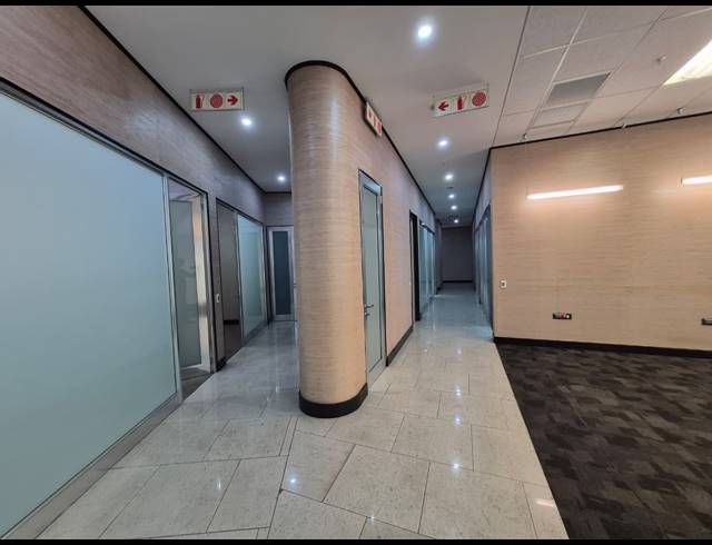 560M² OFFICE TO LET IN SANDTON CENTRAL